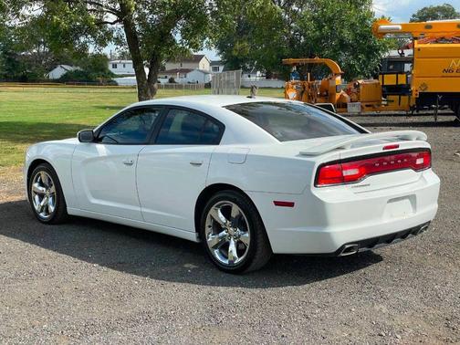 2013 Dodge Charger SXT
