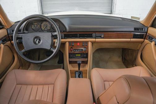 1984 Mercedes-Benz S-Class 300SD