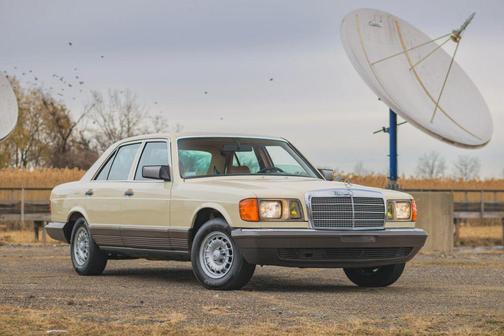 1984 Mercedes-Benz S-Class 300SD