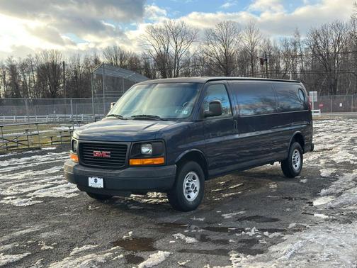 2008 GMC Savana 2500 Base