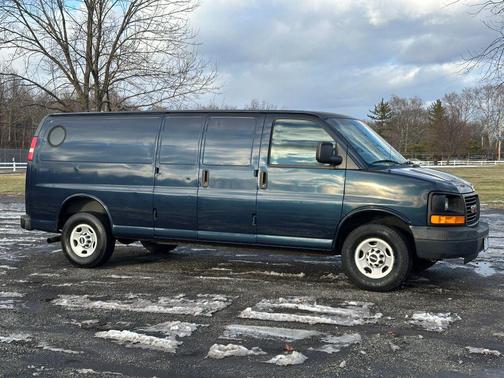2008 GMC Savana 2500 Base