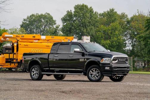 2018 RAM 3500 Limited Mega Cab 4x4 6'4' Box