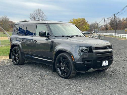 2022 Land Rover Defender 110 X-Dynamic HSE