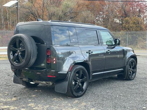 2022 Land Rover Defender 110 X-Dynamic HSE