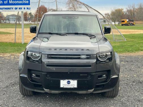 2022 Land Rover Defender 110 X-Dynamic HSE