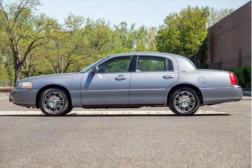 2008 Lincoln Town Car Signature