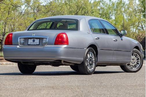 2008 Lincoln Town Car Signature