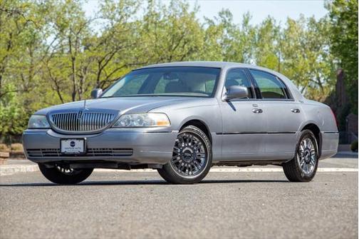 2008 Lincoln Town Car Signature