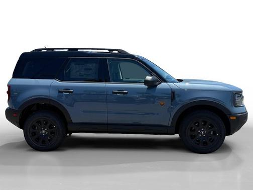 Azure Gray Metallic Tri-Coat 2026 Ford Bronco Sport Badlands