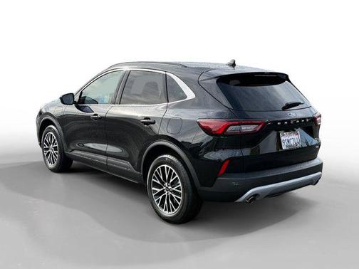 2025 Ford Escape PHEV SE