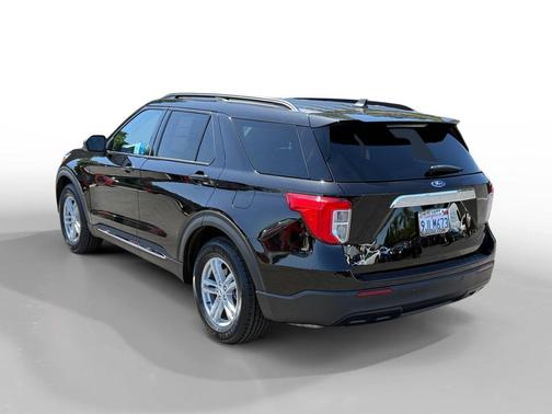 Agate Black Metallic 2023 Ford Explorer XLT