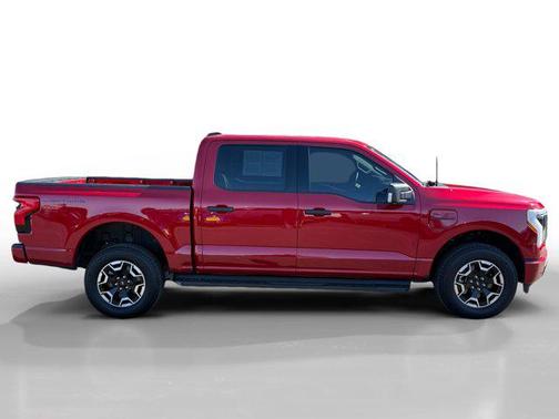 2023 Ford F-150 Lightning XLT