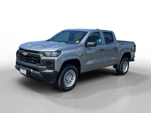 Sterling Gray Metallic 2024 Chevrolet Colorado WT