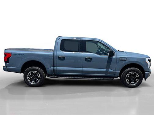2023 Ford F-150 Lightning XLT