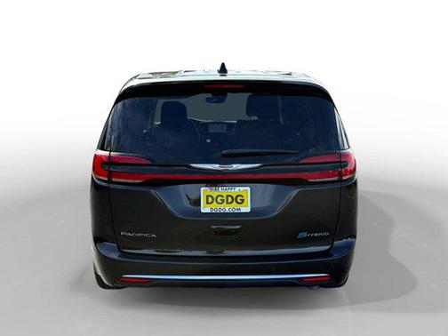 2023 Chrysler Pacifica Hybrid Limited