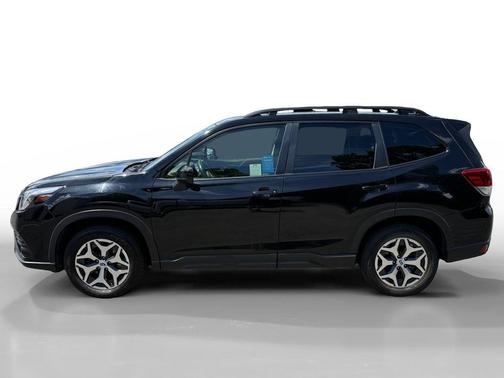 Crystal Black Silica 2022 Subaru Forester Premium