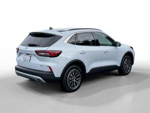2025 Ford Escape PHEV SE