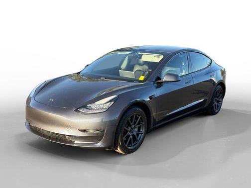 Midnight Silver Metallic 2020 Tesla Model 3 Standard Range