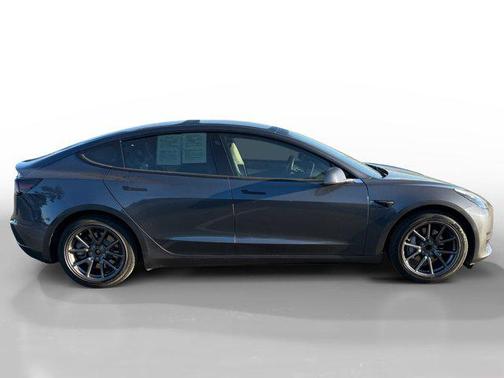 Midnight Silver Metallic 2020 Tesla Model 3 Standard Range