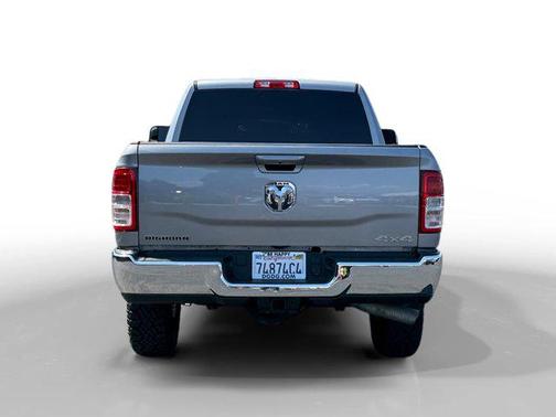 2021 RAM 2500 Big Horn Crew Cab 4x4 6'4' Box