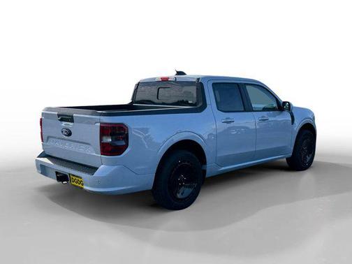 Space White Metallic 2026 Ford Maverick Lobo