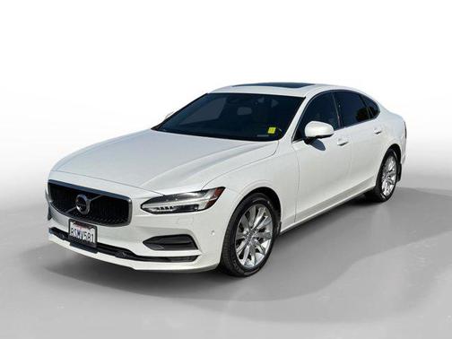 2017 Volvo S90 T6 Momentum