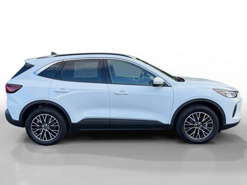 2023 Ford Escape PHEV SE