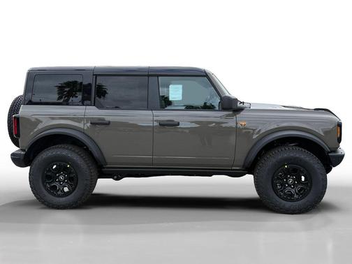 Marsh Gray 2026 Ford Bronco Badlands