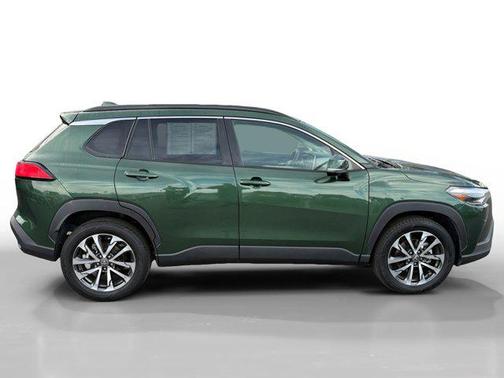 2022 Toyota Corolla Cross XLE