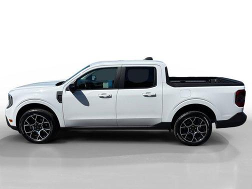 Oxford White 2025 Ford Maverick Lariat
