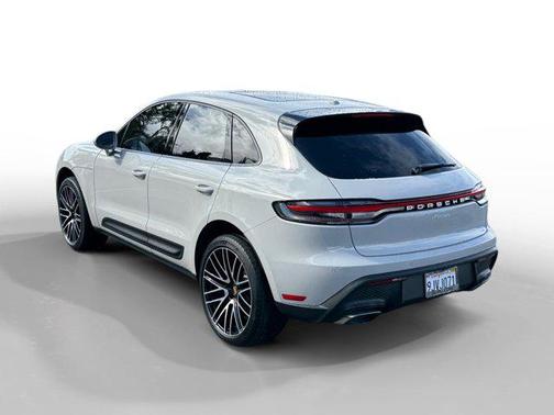 2023 Porsche Macan T
