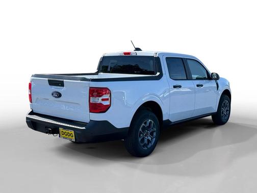 Oxford White 2026 Ford Maverick XLT