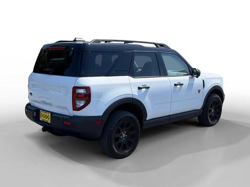 Oxford White 2025 Ford Bronco Sport Badlands