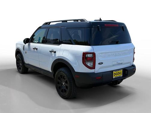 Oxford White 2025 Ford Bronco Sport Badlands