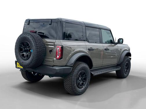 Marsh Gray 2026 Ford Bronco Outer Banks