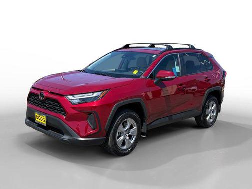 Pearl 2025 Toyota RAV4 XLE