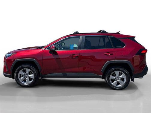 Pearl 2025 Toyota RAV4 XLE