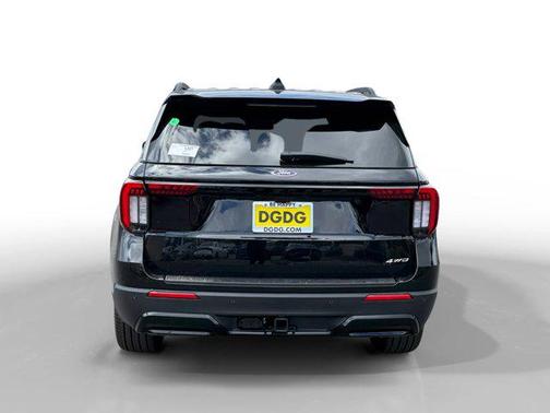 Agate Black Metallic 2026 Ford Explorer ST-Line