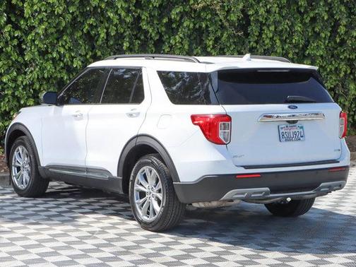 Oxford White 2020 Ford Explorer XLT