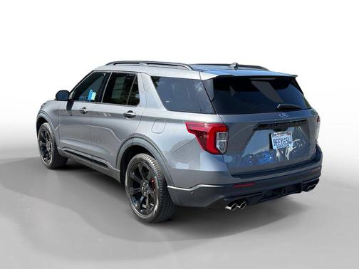 Carbonized Gray Metallic 2022 Ford Explorer ST