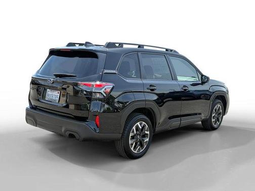 Crystal Black Silica 2025 Subaru Forester Premium