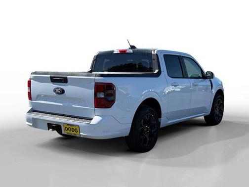 2025 Ford Maverick Lobo Standard