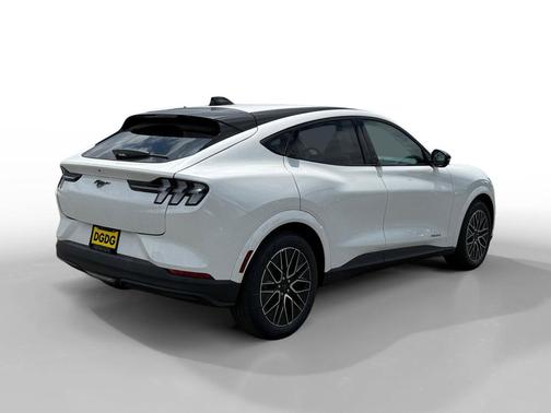 Star White Metallic Tri-Coat 2026 Ford Mustang Mach-E Premium