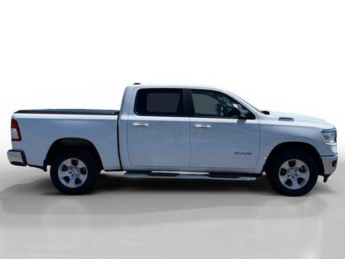 Bright White Clearcoat 2019 RAM 1500 Big Horn