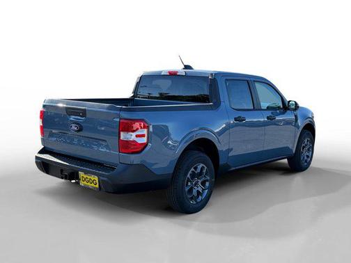 Azure Gray Metallic Tri-Coat 2026 Ford Maverick XLT