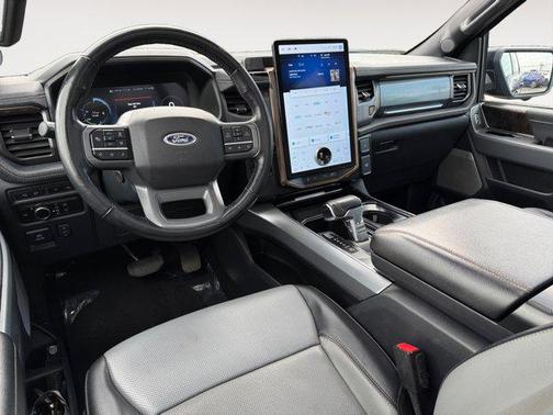 2023 Ford F-150 Lightning LARIAT
