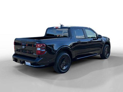 2025 Ford Maverick Lobo Standard