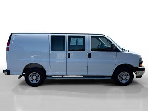 Summit White 2025 Chevrolet Express 2500 Work Van