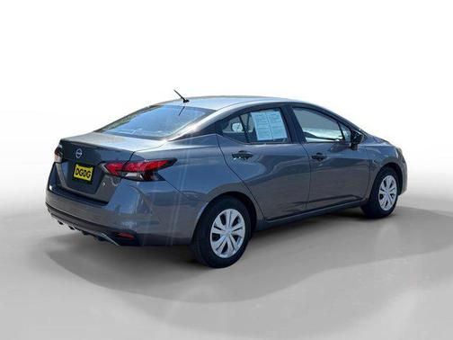Gun Metallic 2025 Nissan Versa 1.6 S