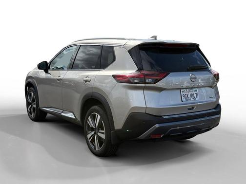 Champagne Silver Metallic 2023 Nissan Rogue SL